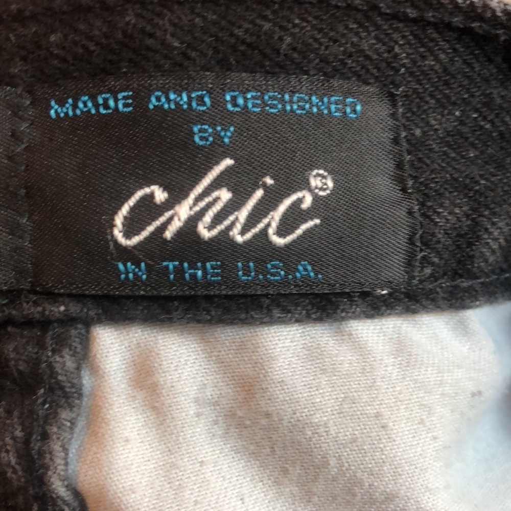 Vintage Chic black cutoff distressed shorts - Picture 10 of 10